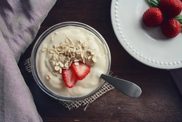 Simply Elizabeth: Challenging Protein Mania with Granola